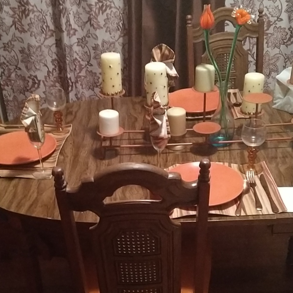 Dinner set - Picture 2 of 2